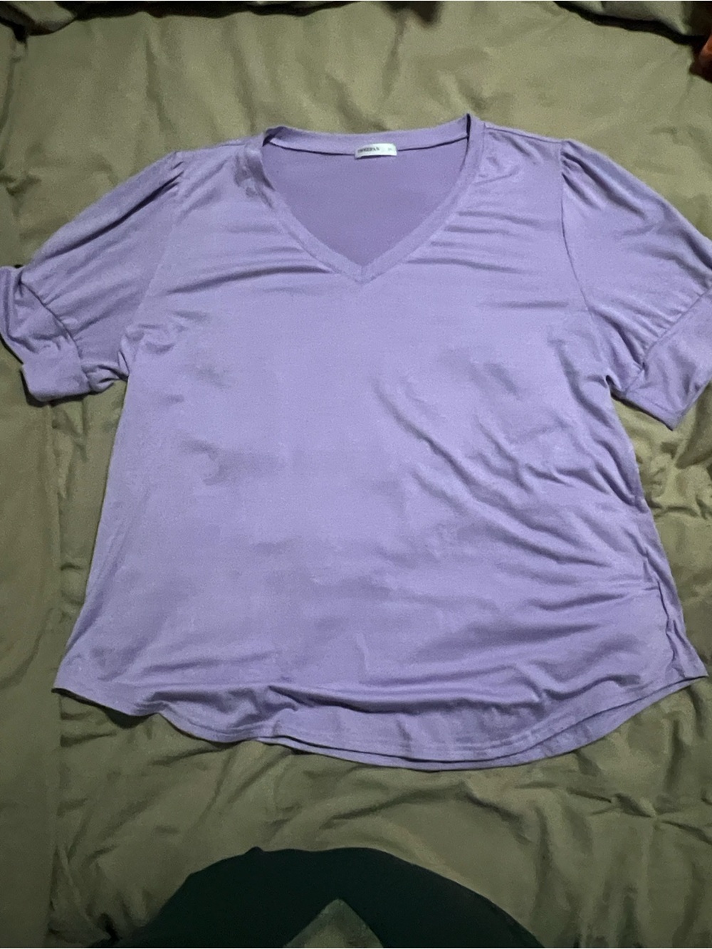 Lightweight V-Neck Short Sleeve Top in Lavender